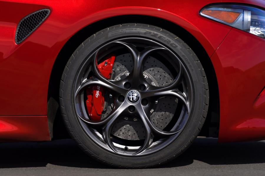 Колеса Alfa Romeo Giulia Quadrifoglio (952) 2016 года  (NA) (фото 26 из 86)